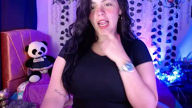 Snapshot of Chloe-laurent03 chatting on March 30, 9:16 pm Chloe-laurent03 online show from March 30, 9:16 pm