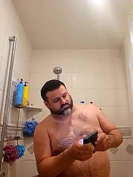 Roddog18 online show from February 20, 3:03 am