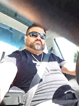 Roddog18 online show from April 28, 5:18 pm
