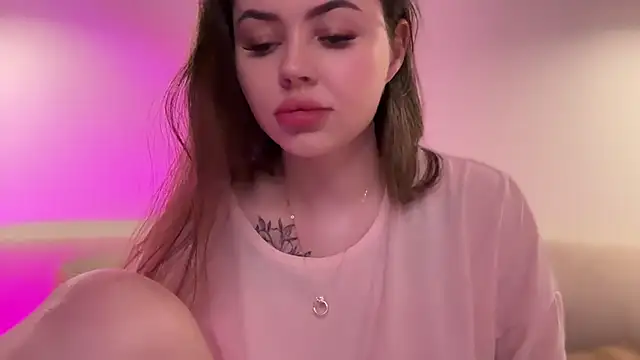 AlmaryKim online show from November 6, 9:26 pm