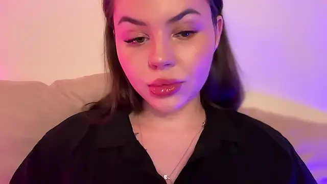 AlmaryKim online show from June 7, 5:27 pm