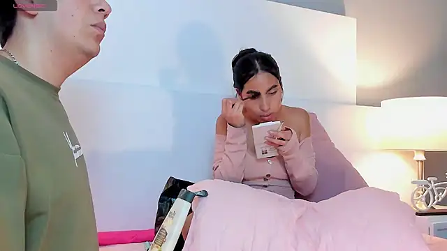 Snapshot of Dylan_Katte chatting on December 2, 1:22 am Dylan Katte online show from December 2, 1:22 am