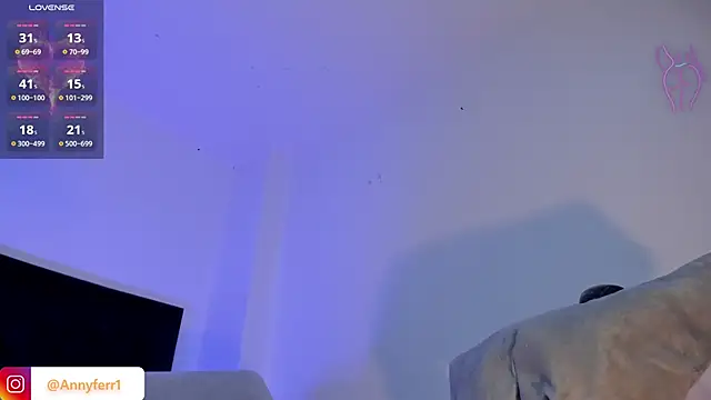 Snapshot of Anny_ferrer1 chatting on June 16, 8:22 pm Anny ferrer1 online show from June 16, 8:22 pm