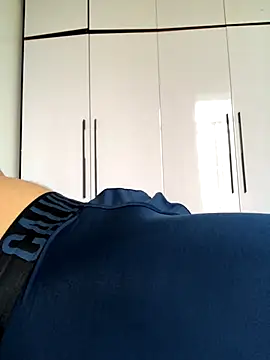 khonglongvong86 online show from October 7, 4:20 am