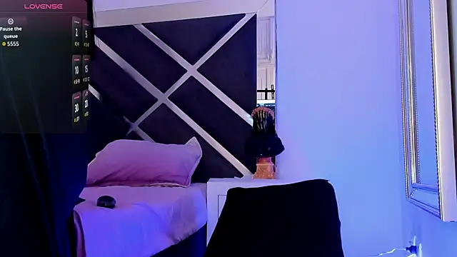 Neereth online show from October 8, 9:01 pm