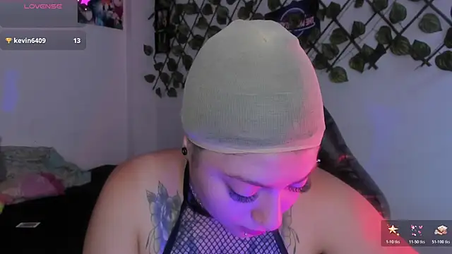 Snapshot of Kora_Red69 chatting on July 26, 4:14 pm Kora Red69 online show from July 26, 4:14 pm