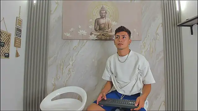 VERY HOT GUYS online show from December 20, 1:29 pm