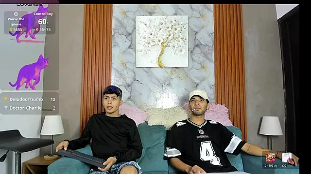 VERY HOT GUYS online show from June 11, 7:17 am