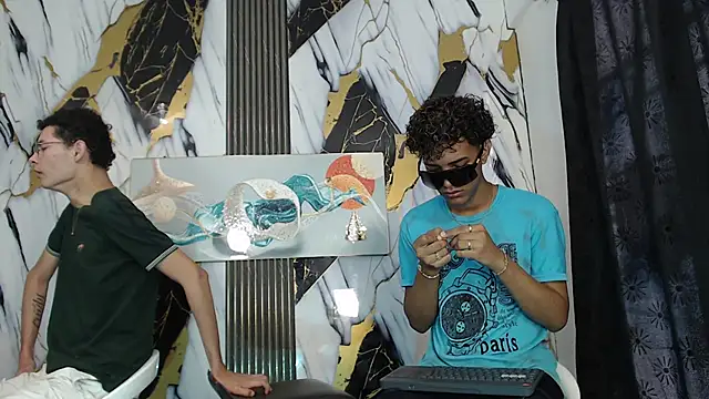 VERY HOT GUYS online show from July 1, 1:24 pm