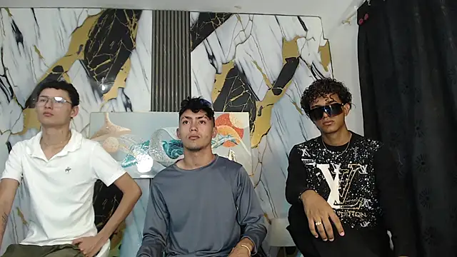 VERY HOT GUYS online show from July 2, 3:18 pm