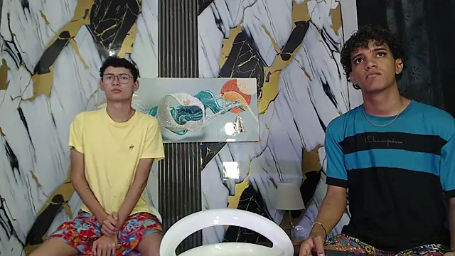 VERY HOT GUYS online show from July 12, 1:24 pm