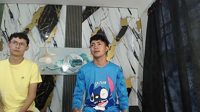 VERY HOT GUYS online show from July 16, 1:17 pm