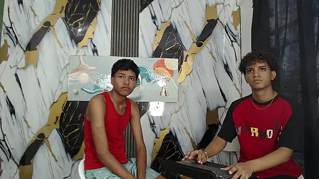 VERY HOT GUYS online show from July 24, 1:20 pm
