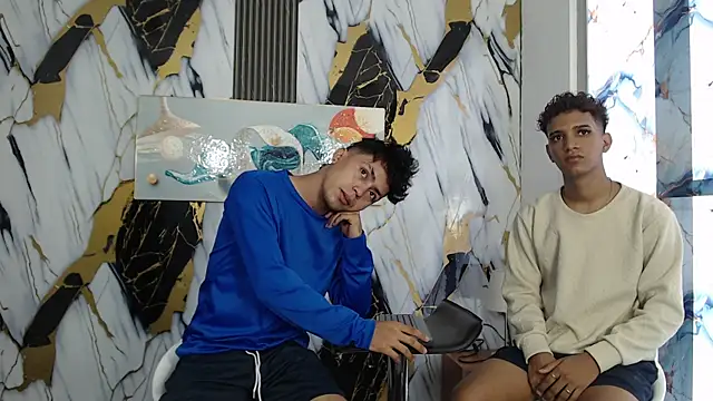 VERY HOT GUYS online show from July 27, 1:07 pm