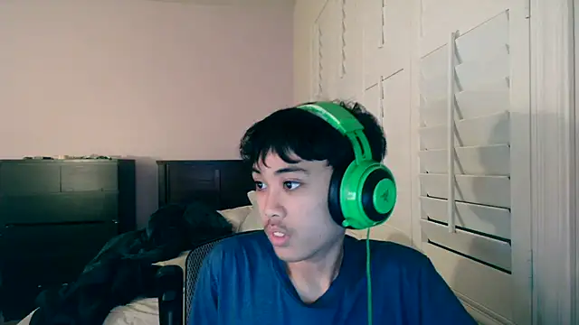 youngasianboy2007 online show from February 28, 3:07 am