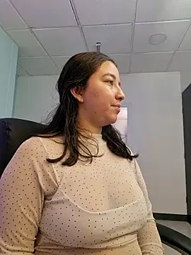 annyaparis online show from October 16, 1:23 pm