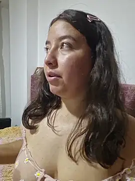 annyaparis online show from December 4, 11:57 pm