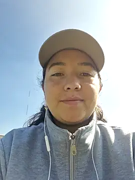 annyaparis online show from December 17, 2:12 pm