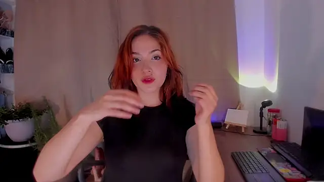 Snapshot of AmaruBloom chatting on November 26, 2:23 am AmaruBloom online show from November 26, 2:23 am