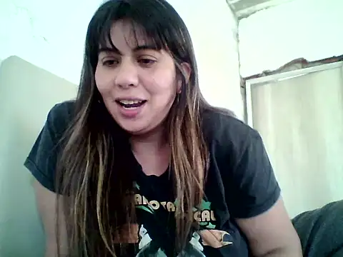 Snapshot of Benditofetiche chatting on July 30, 2:38 pm Benditofetiche online show from July 30, 2:38 pm