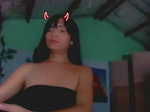 Snapshot of xAsianTOPModelx chatting on June 14, 4:47 am xAsianTOPModelx online show from June 14, 4:47 am