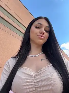 ilariea girl online show from May 7, 2:55 pm