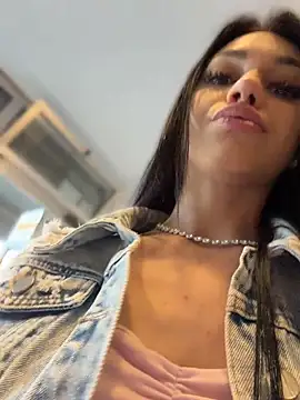ilariea girl online show from May 11, 4:15 pm