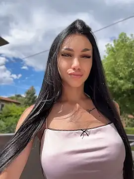 ilariea girl online show from June 10, 1:43 pm
