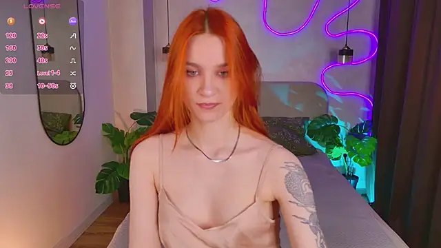 Snapshot of PollyMayer chatting on June 16, 8:55 pm PollyMayer online show from June 16, 8:55 pm