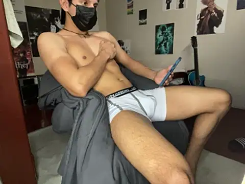 Snapshot of oppaboy chatting on November 3, 2:40 pm oppaboy online show from November 3, 2:40 pm