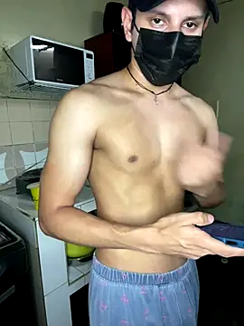 Snapshot of oppaboy chatting on November 12, 1:44 pm oppaboy online show from November 12, 1:44 pm