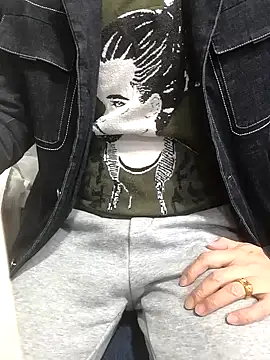 chougegg0214 online show from November 11, 1:05 am