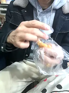 Snapshot of chougegg0214 chatting on January 8, 1:30 am chougegg0214 online show from January 8, 1:30 am