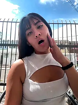 LunaMartinez Pink online show from October 9, 7:12 pm