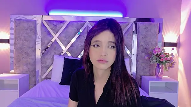 Snapshot of MeganR_ chatting on July 25, 3:26 am MeganR online show from July 25, 3:26 am