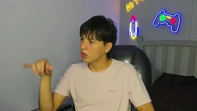 StiwenTwink online show from October 2, 3:08 pm