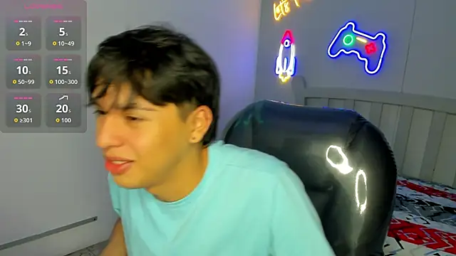 StiwenTwink online show from October 23, 1:54 pm