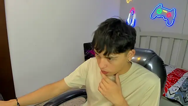 StiwenTwink online show from November 12, 2:06 pm