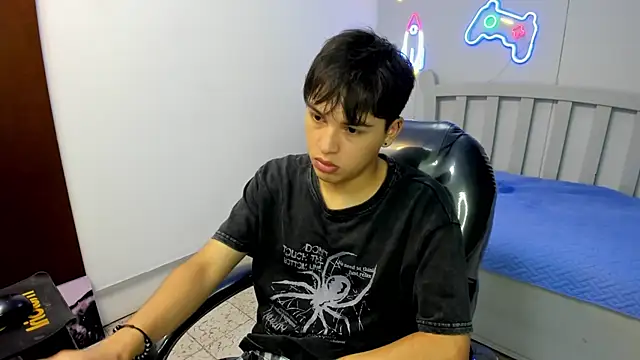 StiwenTwink online show from November 24, 1:55 pm