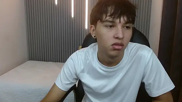 StiwenTwink online show from July 9, 1:04 pm