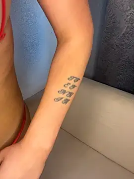 Snapshot of LolaReaX chatting on February 28, 11:22 am LolaReaX online show from February 28, 11:22 am