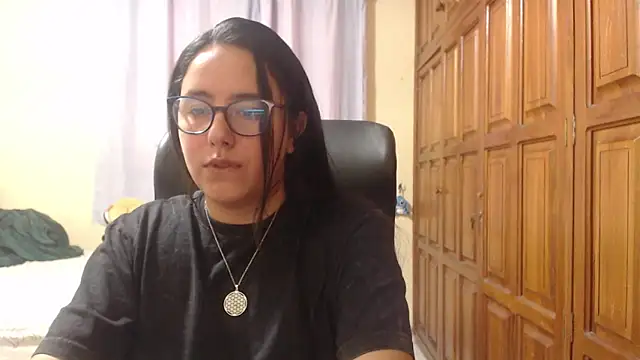 Venus cat  online show from February 8, 12:58 am