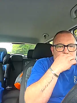 Snapshot of hot-brabo chatting on October 3, 2:47 pm hot-brabo online show from October 3, 2:47 pm