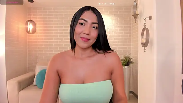 NatalieLewis online show from May 17, 11:50 am