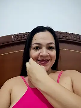 LindaSalo33 online show from October 25, 4:31 am