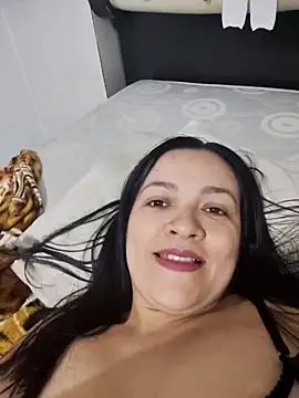 LindaSalo33 online show from November 11, 4:45 am