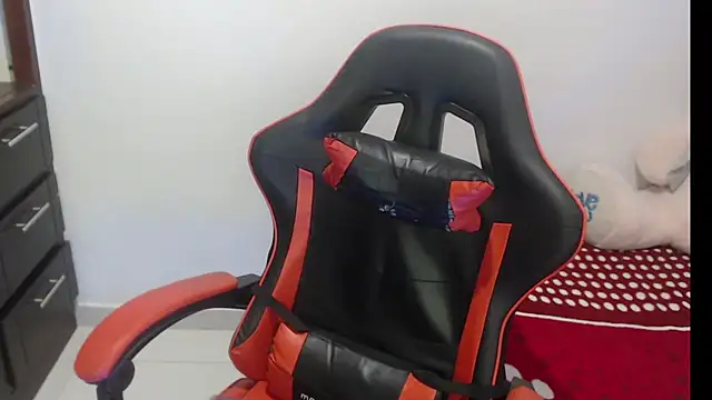 Snapshot of emily_sexxx chatting on November 27, 11:45 am emily sexxx online show from November 27, 11:45 am