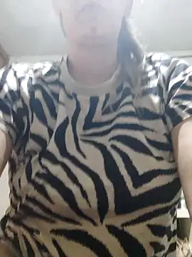 Snapshot of DiosesEdem13 chatting on October 14, 9:04 pm DiosesEdem13 online show from October 14, 9:04 pm