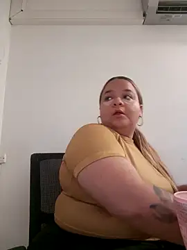 yourbbwfavorite online show from December 18, 12:17 am