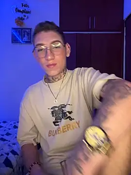 Snapshot of hotxxx_2012 chatting on October 4, 8:29 pm hotxxx 2012 online show from October 4, 8:29 pm